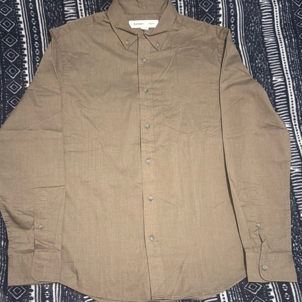 Old Navy’s Men's Brown Shirt